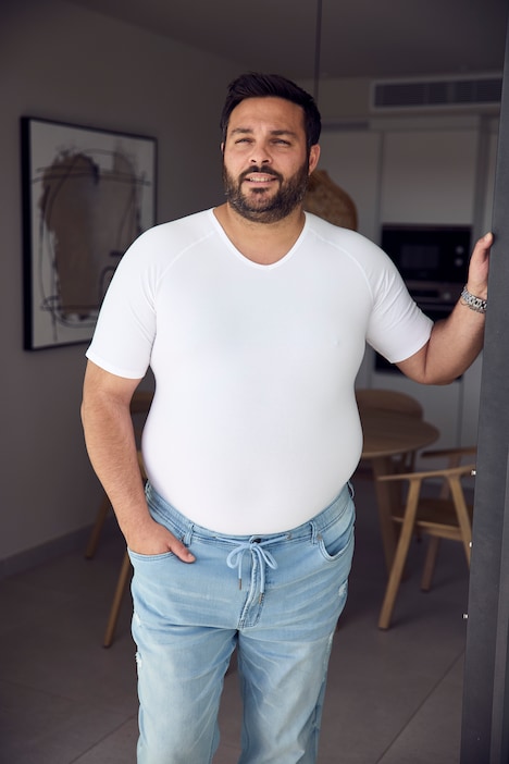 836179200_10