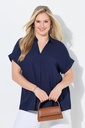 792090 - Blouse à manches courtes, boutons dans le dos et pli fantaisie. Coupe oversize.
