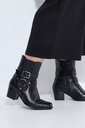 853000 - Bottines en cuir